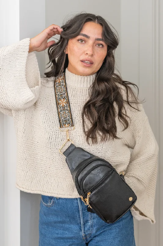 Mini crossbody bag with a chain strap for a trendy and compact lookPage Sling Crossbody Mini crossbody bag with a chain strap for a trendy and compact lookPage Sling Crossbody