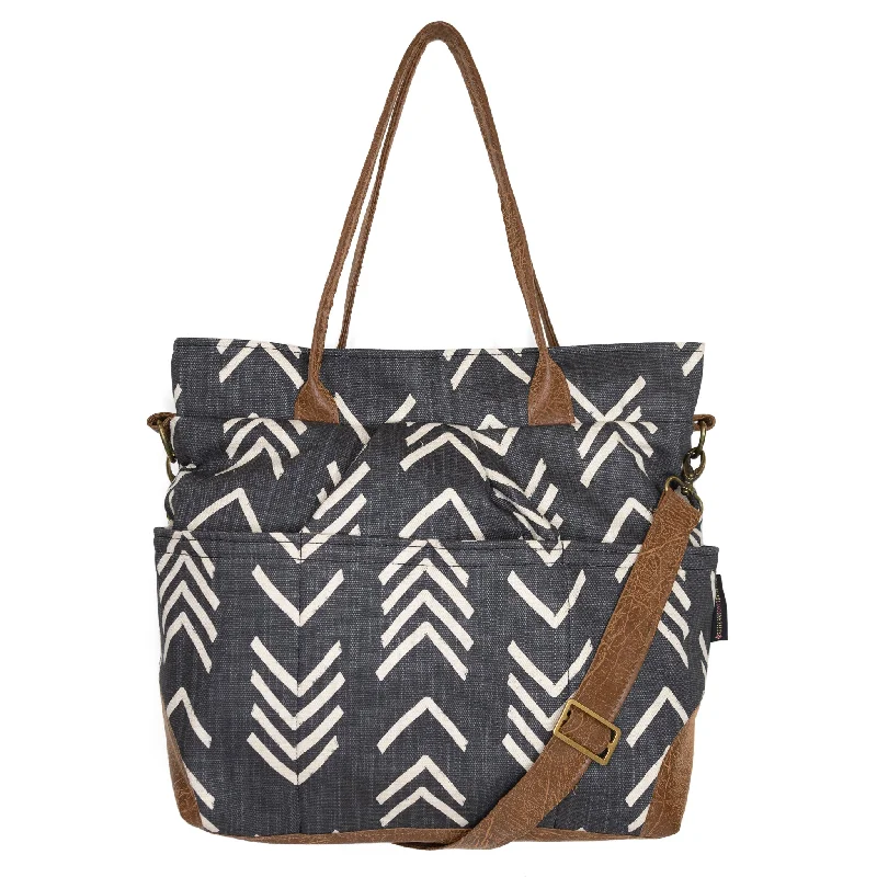 Color - blocked crossbody bag with bold hues for a fashion statementPhoebe Premier Black Spearhead Color - blocked crossbody bag with bold hues for a fashion statementPhoebe Premier Black Spearhead