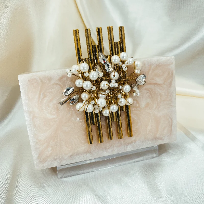 Crystal - encrusted clutch for a red - carpet eventTINA Resin Clutch